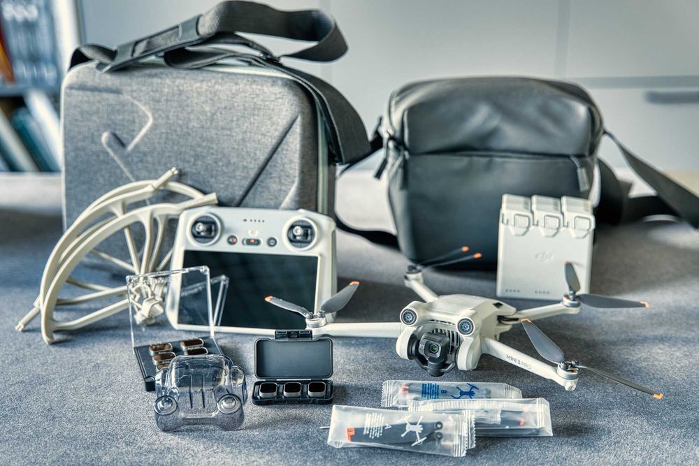 Dron DJI Mini 3 Pro + Fly More Combo + dedykowane etui + filtry ND