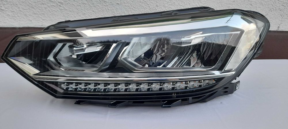 Reflektor przedni lewy VW Touran III Full Led  5TB  2016-