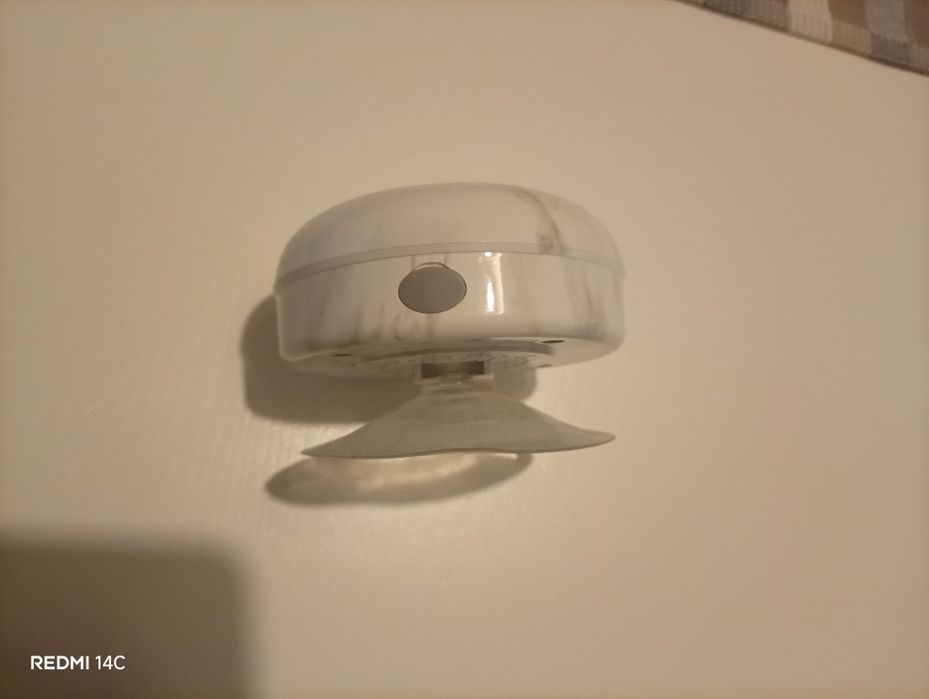 Caixa de som para casa de banho com ventosa para colocar na parede *lisa