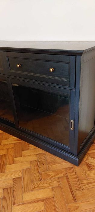 Aparador com 2 gavetas