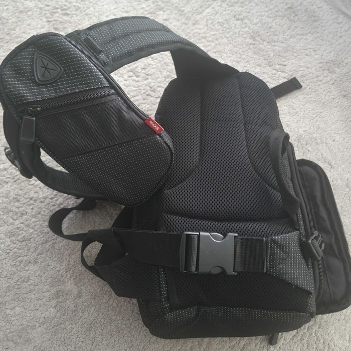 Maquina fotográfica Canon 700D + Lente 18-55  + Mochila