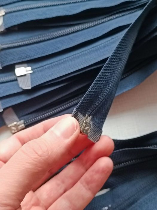 Змейка молния синяя , разъёмная 50 см , спираль