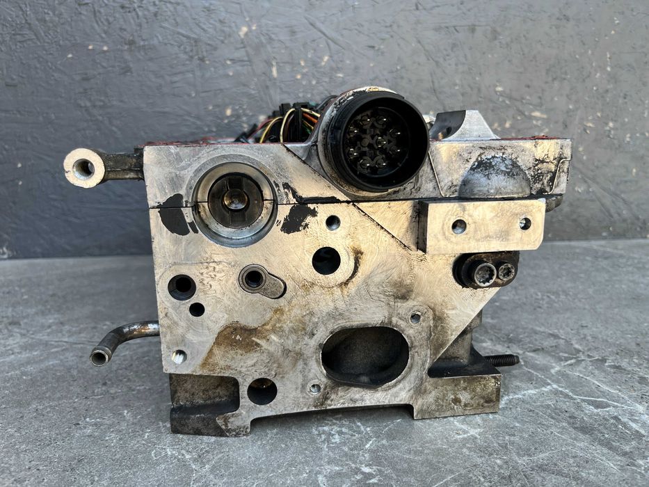 ГБЦ головка блока VW Golf 5 Passat B6 Touran Mitsubishi Lancer 2.0 TDI