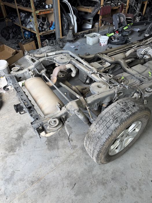 В розборі Jeep Wrangler JL 2018-2026 2.0 бензин.Рама, міст передній задній, ходова частина передня задня