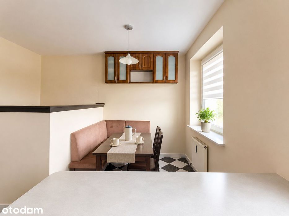 98,3 m² | 2 poziomy | 3 sypialnie | 2 łazienki | Głęboka 12