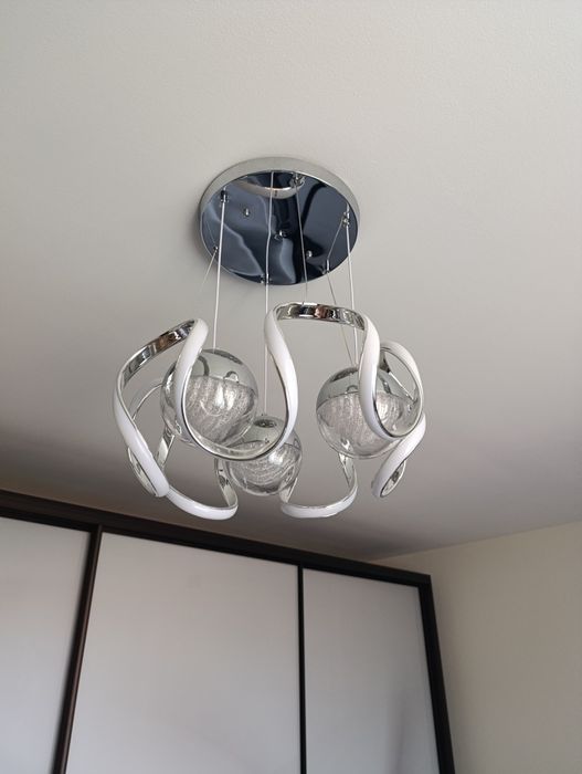 Люстра... Сучасна люстра