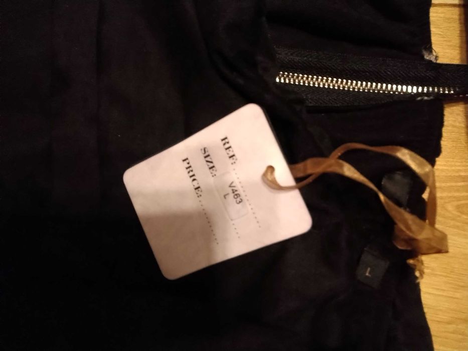 Czarne body z falbaną M/L