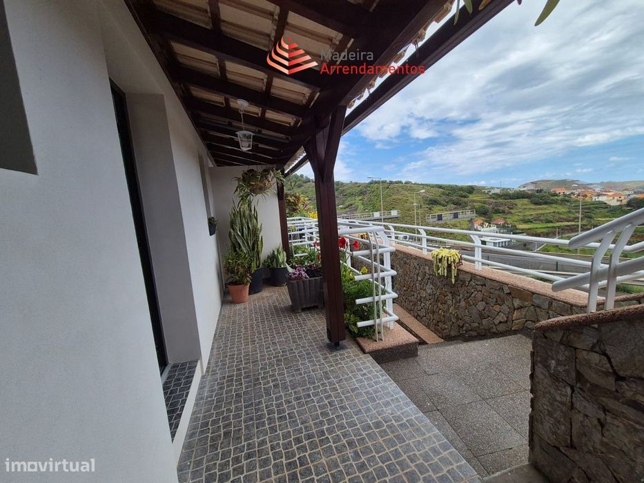 Apartamento T0 em Caniçal