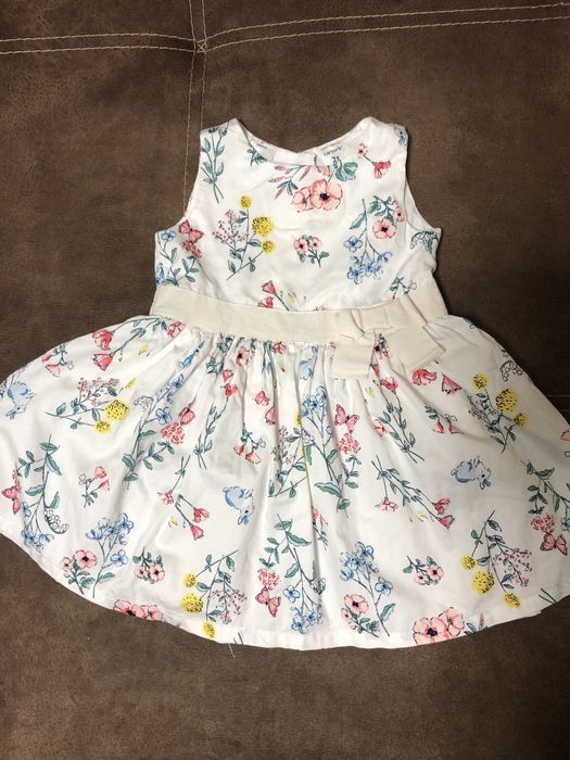 Сукня на дівчинку