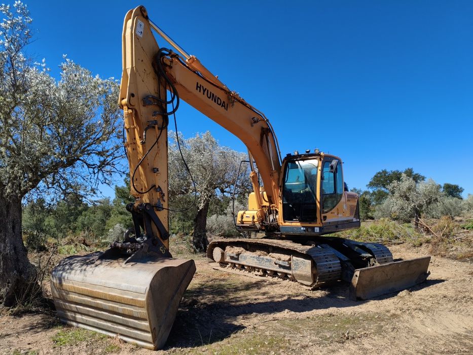 Giratoria  18,8 t Hyundai Robex 160 LC-9A 2016 C/ Lamina 5120 horas