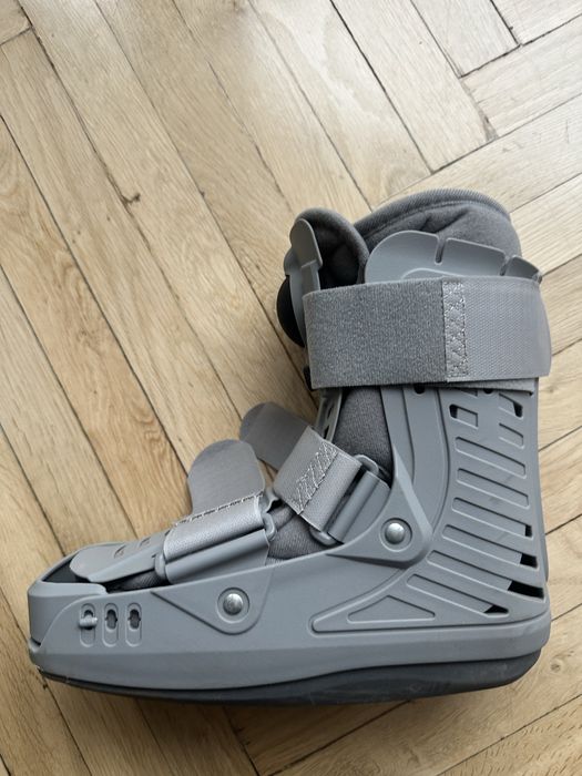 But ortopedyczny typu Walker / orteza