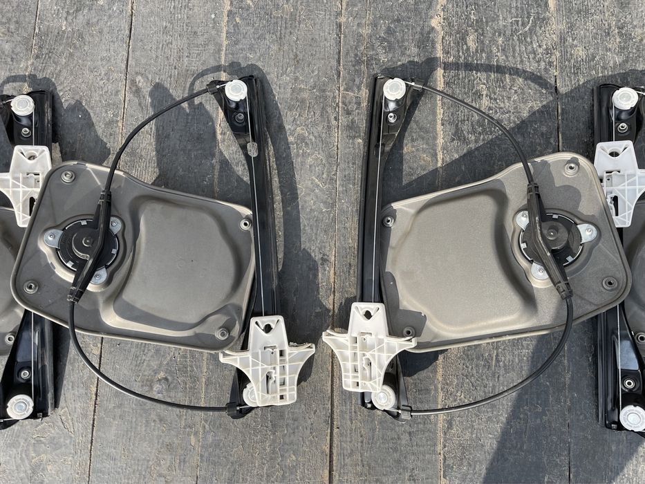 Стеклоподьемник склопідйомник Шкода Фабия 2 румстер Fabia 2 Roomster