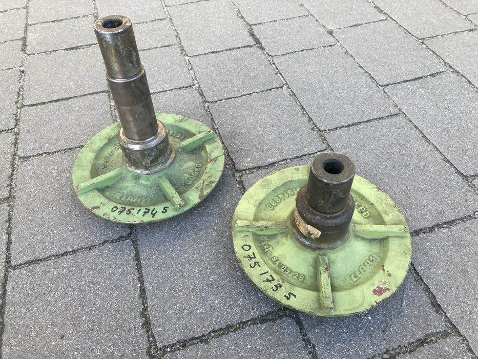 Nowe oryginalne piasty gniotownika CLAAS JAGUAR 600