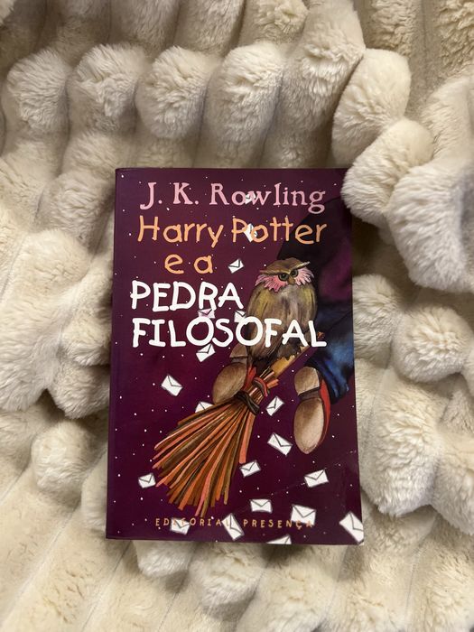 Harry Potter e a Pedra Filosofal - 1.ª edição