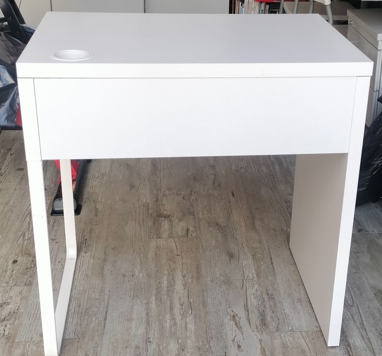 Secretária branca MICKE IKEA