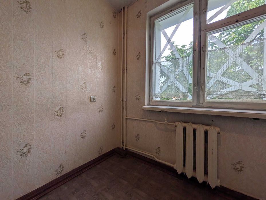 2 кімнатна квартира біля центру 3 поверх утеплений будинок RD