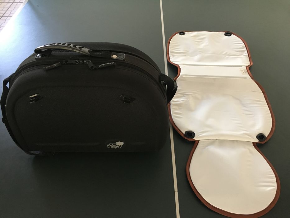 Mala de viagem de apoio ao bebé com muda fraldas