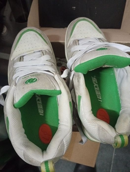 Sapatilhas com rodas tam.38