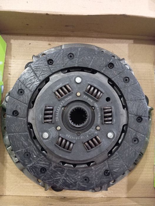 Продам корзину и диск сцепления Trialli Italy для ваз 2109