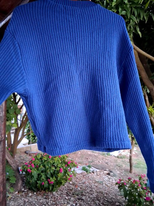 Camisola Zara,com calça H&M.