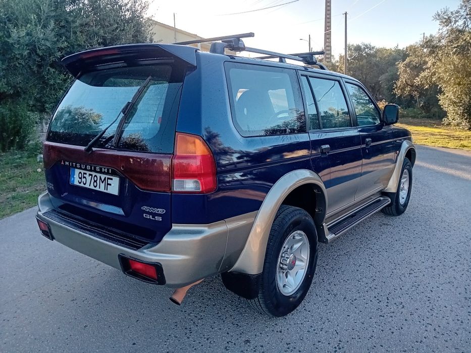 Mitsubishi pajero sport wagon