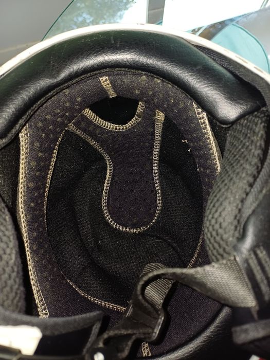 Capacete de mota com viseira para o sol