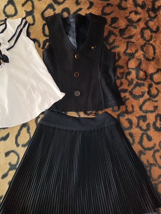 Школьный костюм тройка