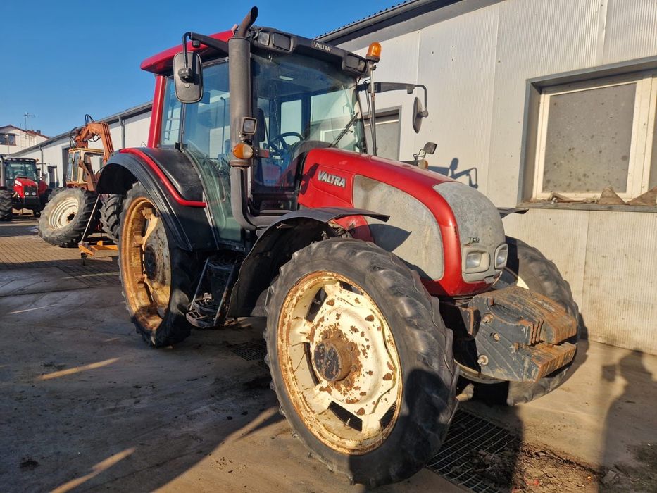 Koła wąskie do międzyrzędzi VALTRA 9.5R48 / 9.5R36