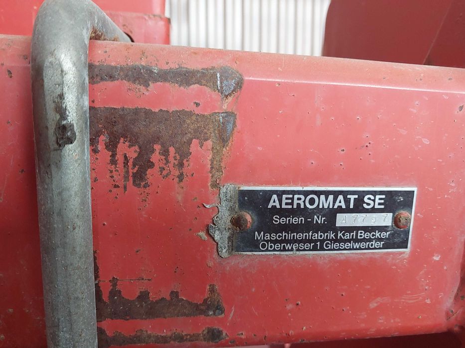 Продається сівалка кукурудзяна BECKER у відмінному стані.