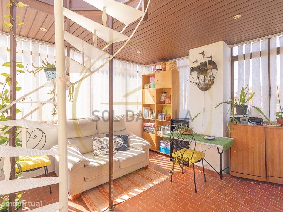 Moradia isolada T4 + T3 com garagem - Porto Salvo, Oeiras - 519.000€