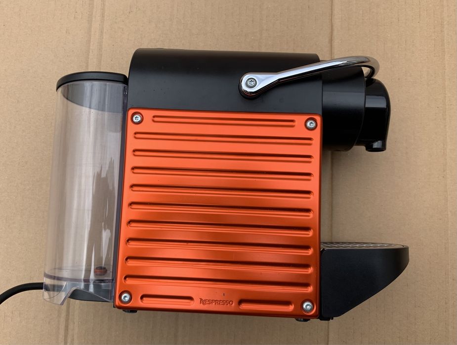 Pequeno arranjo - Máquina de café Krups Nespresso Pixie