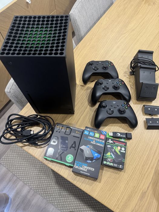 Xbox series x + varios acessorios
