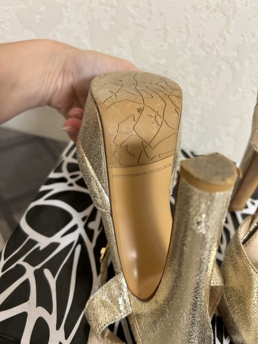 Босоніжки 35-36 розмір