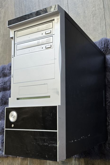 Комп'ютер на запчастини