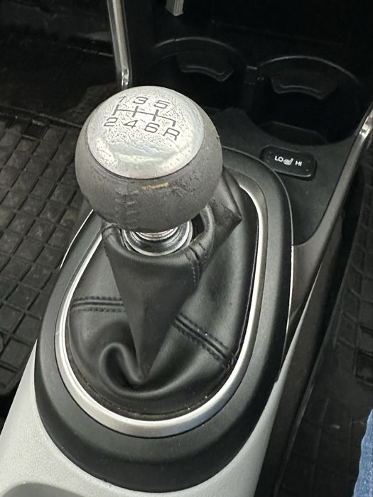 Продам Honda CR-Z 1.5 бензин/гидрид 2010 механика