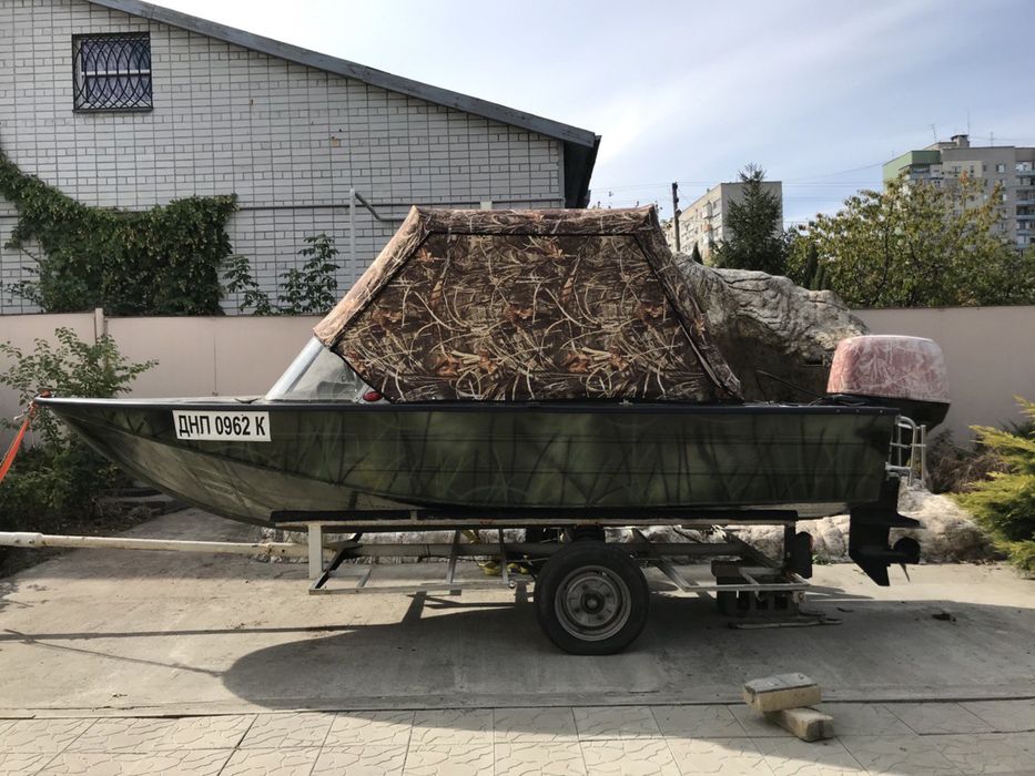 Лодка Днепр