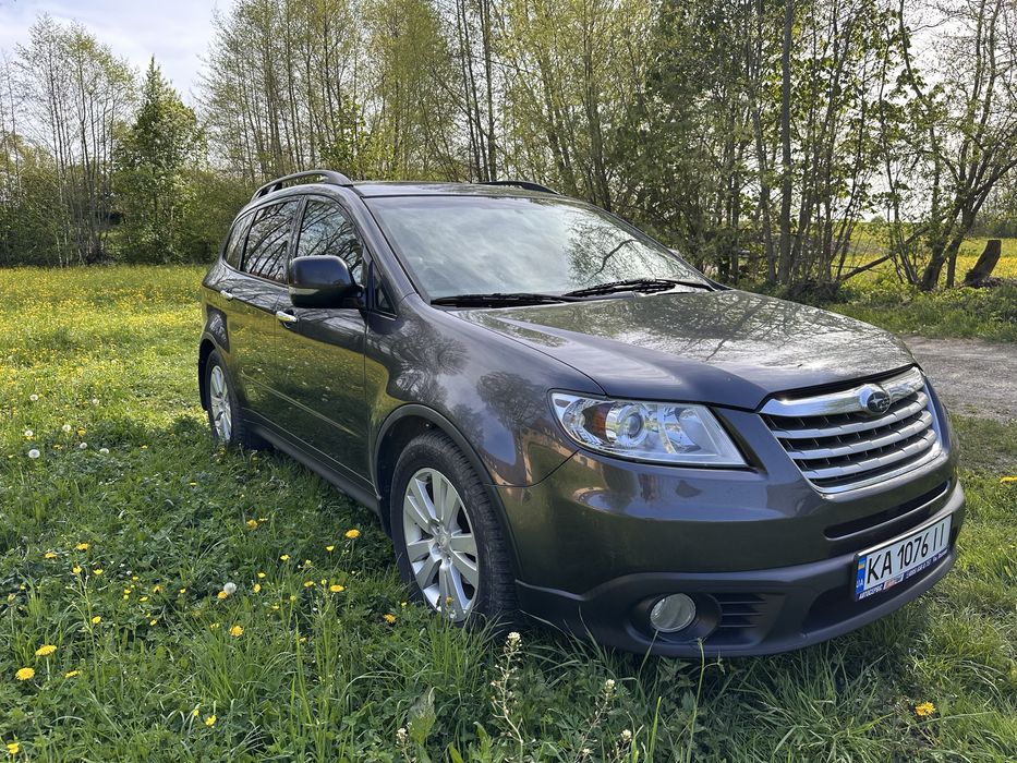 Легковий автомобіль Subaru  Tribeka