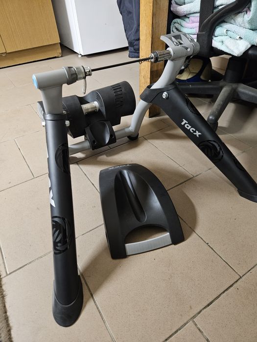 Trenażer Tacx bushido smart