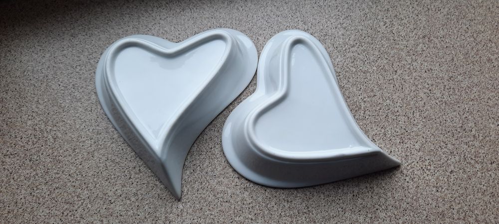 2 miseczki w kształcie serca