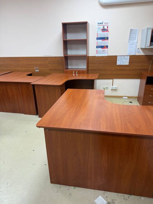 Продам письмові столи. Велика кількість.