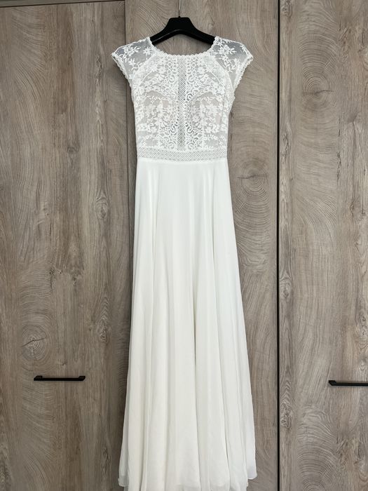 Весільна сукня