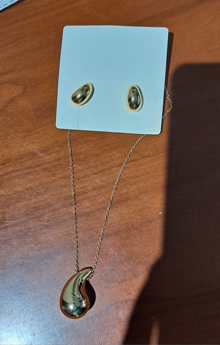 Brincos e colar gota