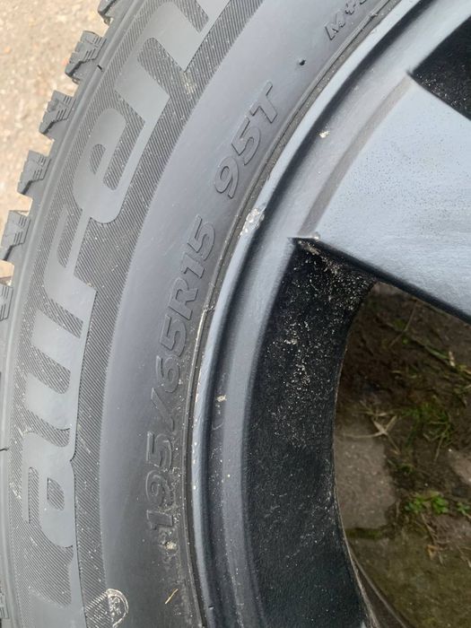 Продам диски с зимней резиной 4/114*3/р15