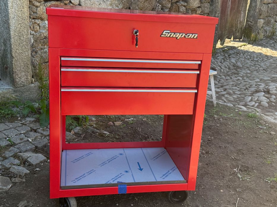 Novo Carrinho de ferramentas Snap-on de 81 cm com três gavetas - KRSC323