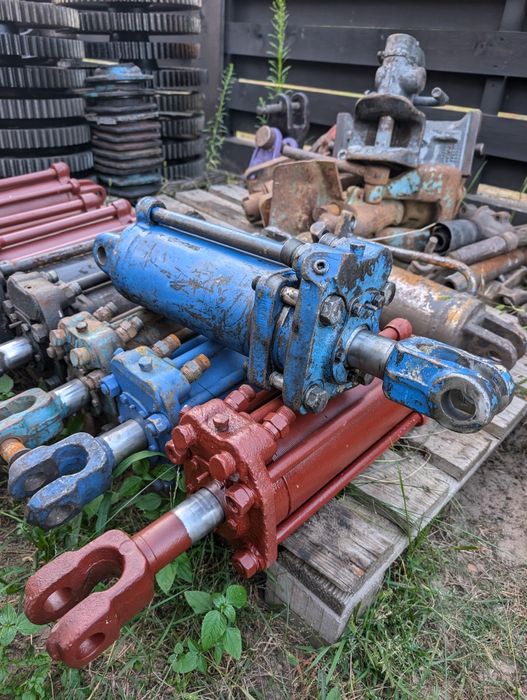 Циліндр МтЗ навіска МтЗ 80|82 Навеска цс100 Циліндр Розкос тяга МтЗ