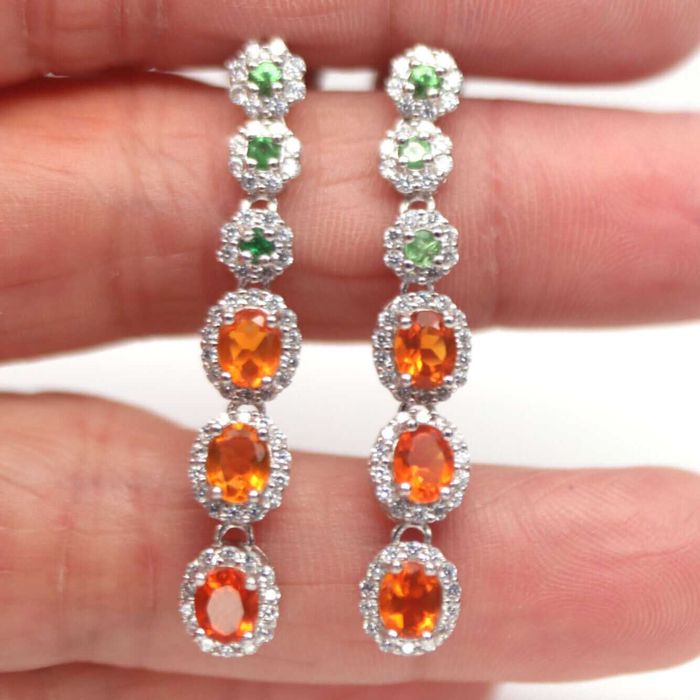 Серьги из серебра 925 пробы с оранжевым опалом и цаворит гранатом