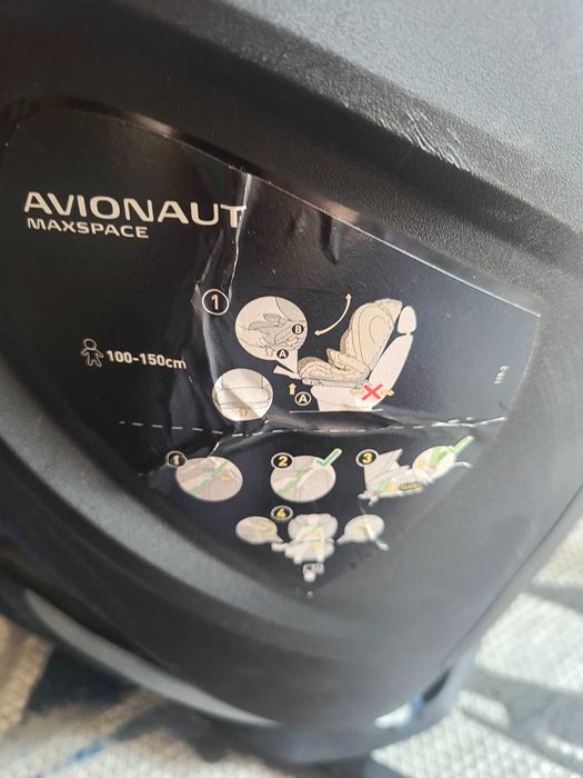 Fotelik samochodowy Avionaut MaxSpace Comfort System 15-36 kg