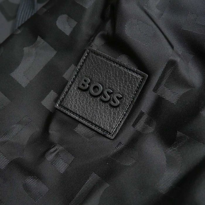 HUGO BOSS оригінальна куртка толстовка BOSS розмір М