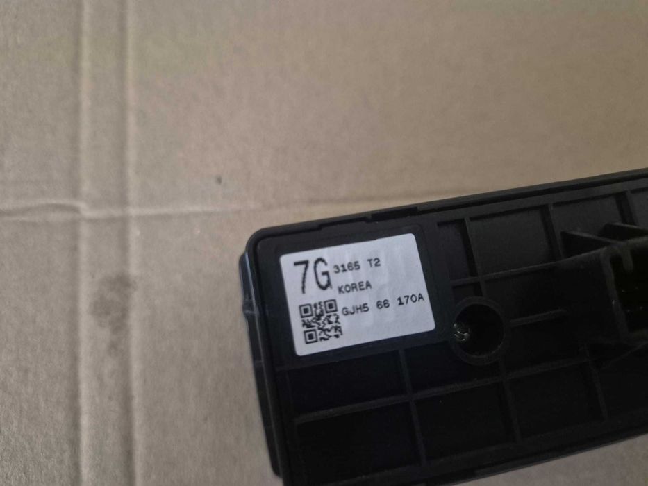Oryginalny panel sterowania GJH566170A Mazda 3 III