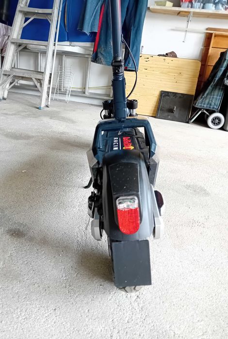 Trotinete Red Bull da-te asas.